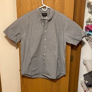 EDDIE BAUER MEDIUM MENS PLAID STRIPED 100% COTTON SHORT SLEEVE BUTTON DOWN SHIRT
